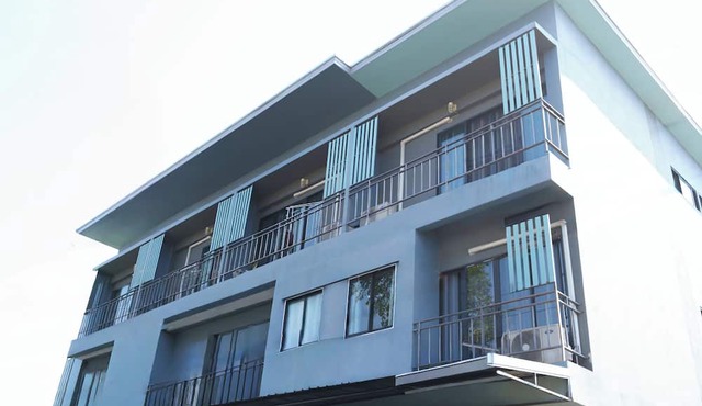 V Tharm Hotel