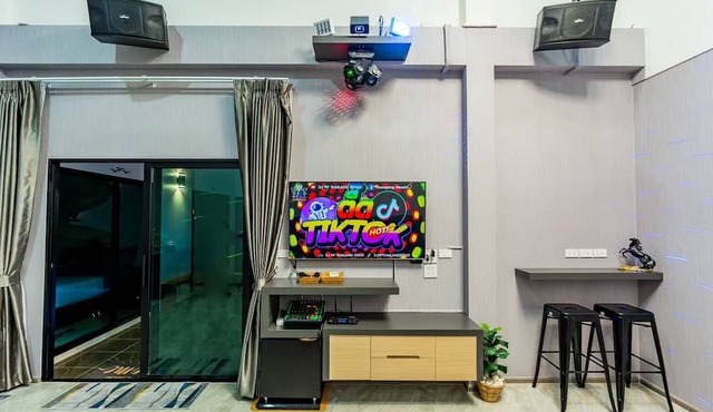 58-20 Pool Villa