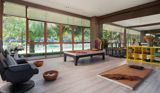La Isla Pranburi Beach Resort