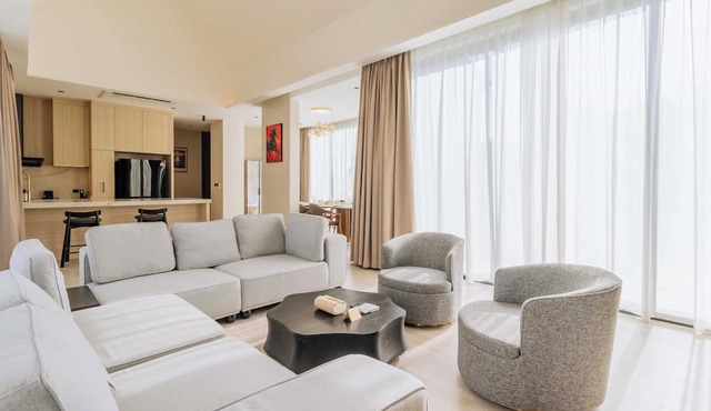 3BR Retreat in Quiet Luxury Area V307
