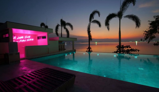 Allure Resort