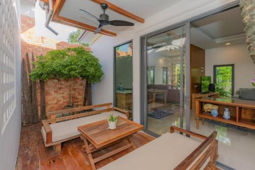 Modern 6BR Private Pool Villa