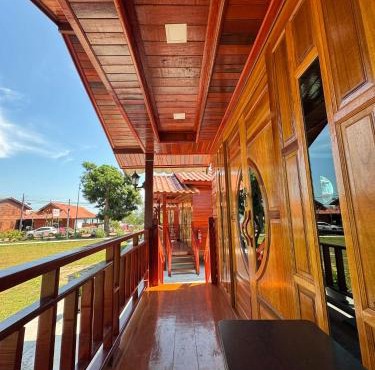 Lamphu Resort Koh Lanta at Lanta Old Town