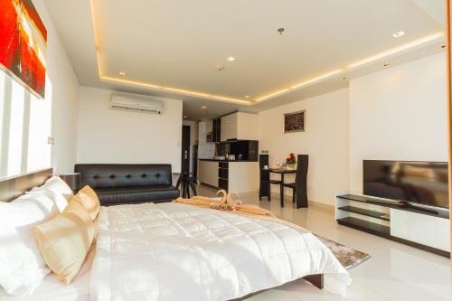 Wongamat Tower by Pattaya Sunny Rentals
