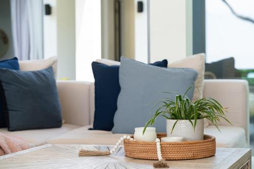 Twin Villas Natai - North & South Villa - Luxury Beach Front Villa - 6 Br Full Service
