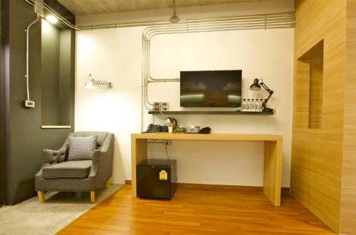 The Plug Hotel